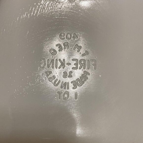 PRE OWNED VINTAGE Fire King Loaf Pan Peach Lustre - Picture 3 of 7